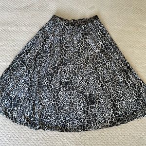 Mystree velvet leopard skirt